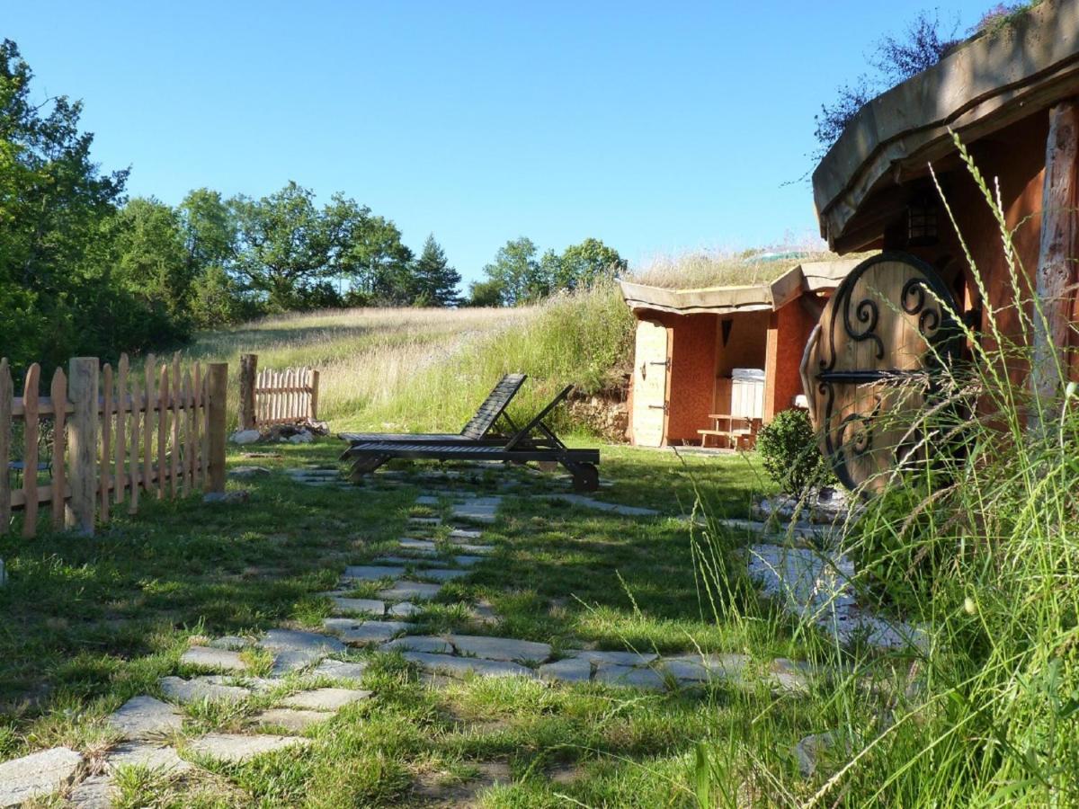 Cabane-Hobbit De Samsaget Bed and Breakfast Eyvignes-et-Eybenes Exterior foto